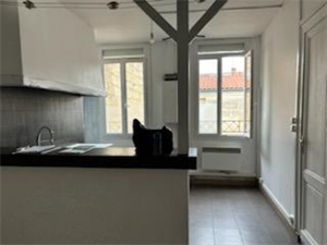 t1 à la location -   33000  BORDEAUX, surface 28 m2 location t1 - UBI481774736